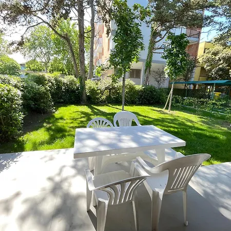 Raffaella - Privat Garden Holiday home *